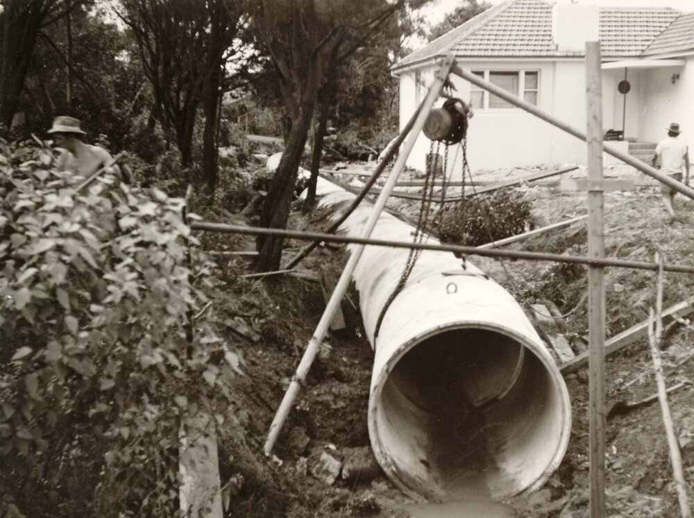 New Street pipeline, Balgowlah, on May 1950