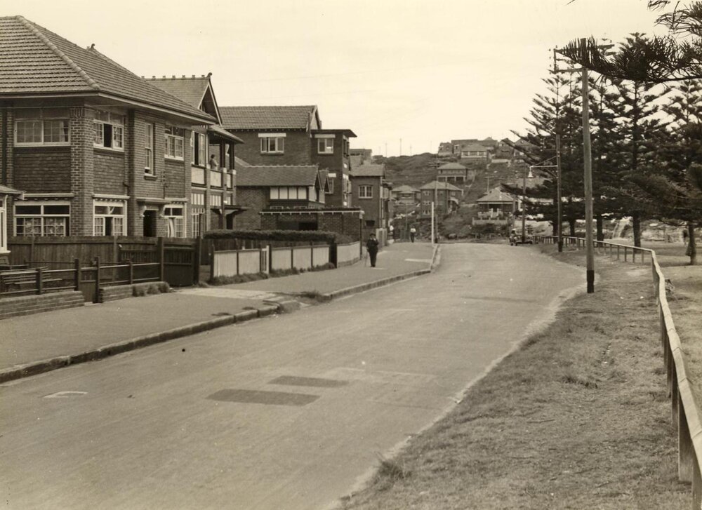 North Steyne towards Queenscliff, Manly, 20th January 1937