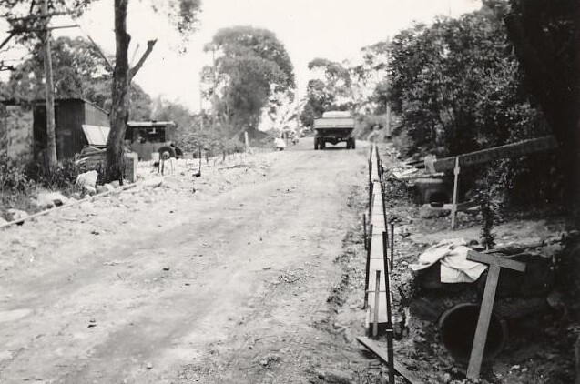 Peronne Avenue roadworks, Clontarf,  1956