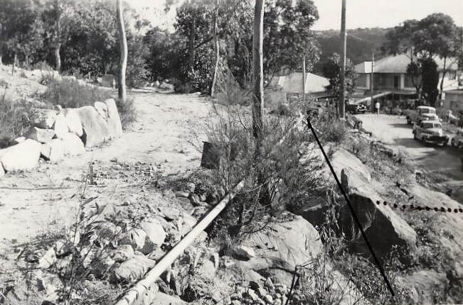 Peronne Avenue construction works continue, Clontarf, 1956