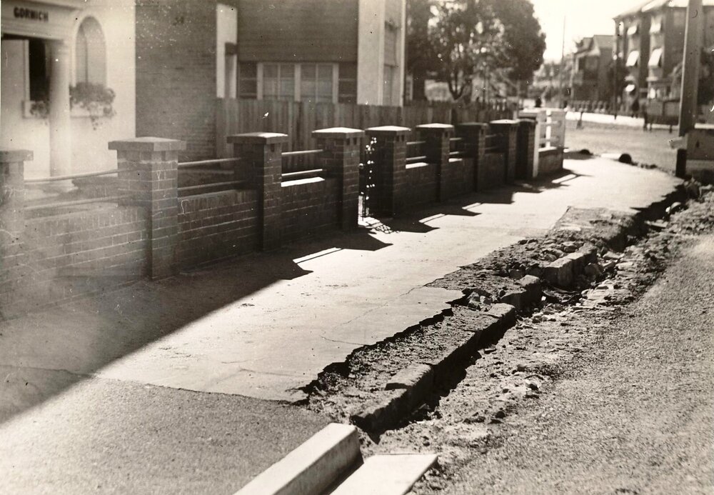 Pittwater Road and Carlton Street, Manly, 14th August 1941