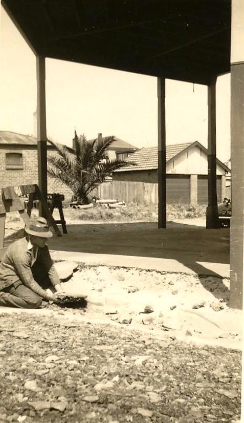 Pittwater Road at corner of Rolfe Street, Manly, 20th October 1941