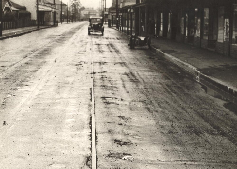 Pittwater Road near Alexander St, Manly, 7th May 1940