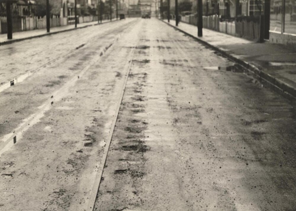 Pittwater Road near Pine Street, Manly, 7th May 1940