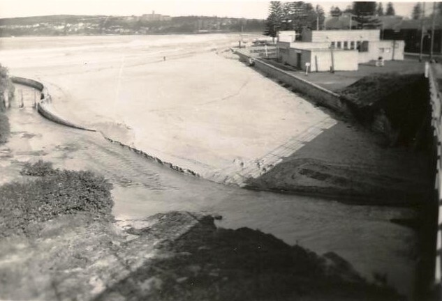 Queenscliff Lagoon outlet c, Queenscliff, 1956