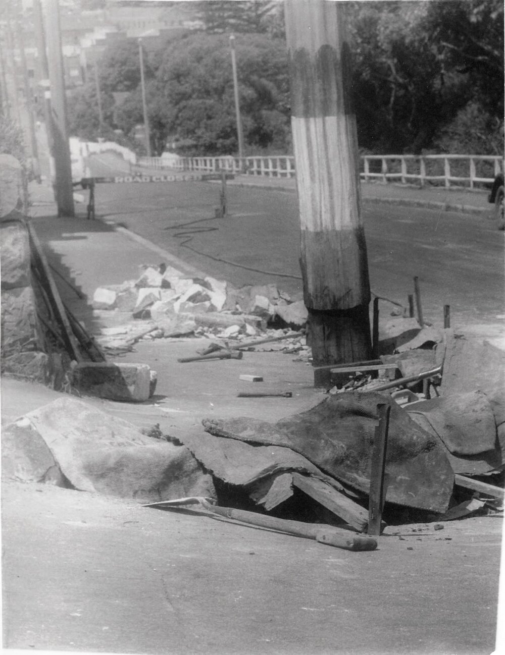 Raglan Street roadwork, Manly, 20th Febraury 1946