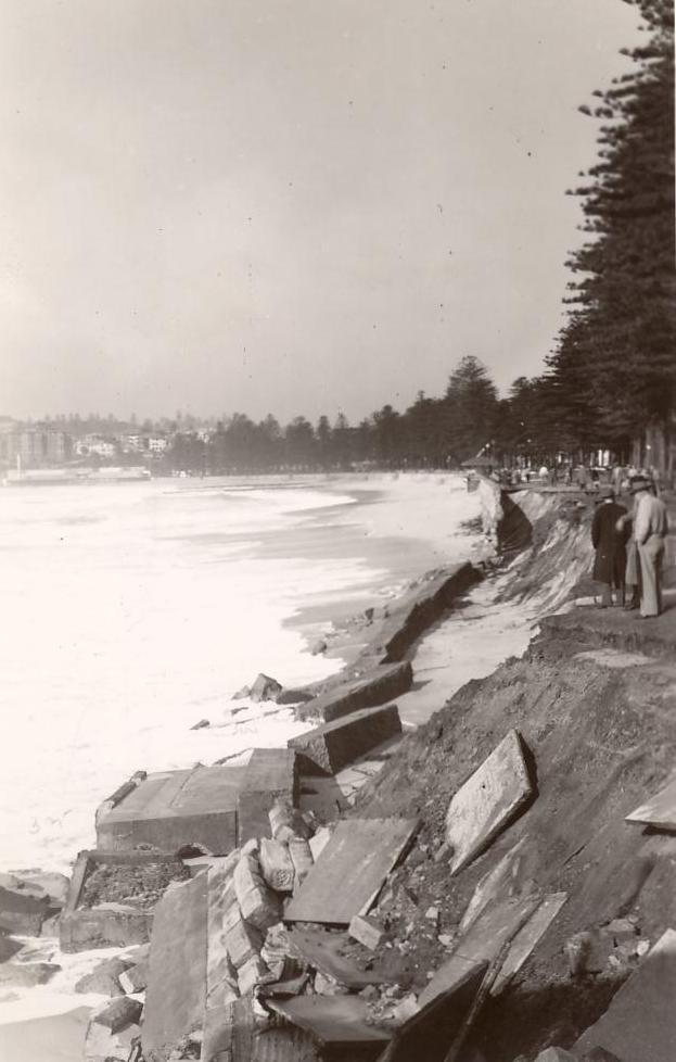 Scour, North Steyne, sea-wall, Manly, 25th June 1950