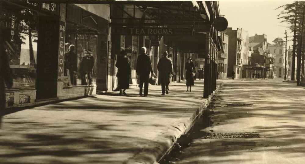South Steyne opposite Mutoscope, Manly, 1st July 1937
