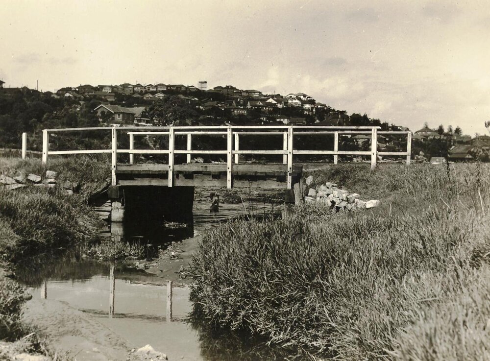 Timber bridge at Condamine Street, Balgowlah, 20th January 1938