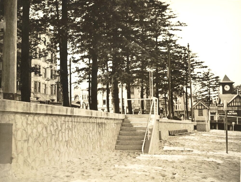 West Esplanade sea wall, Manly, 5th September 1935