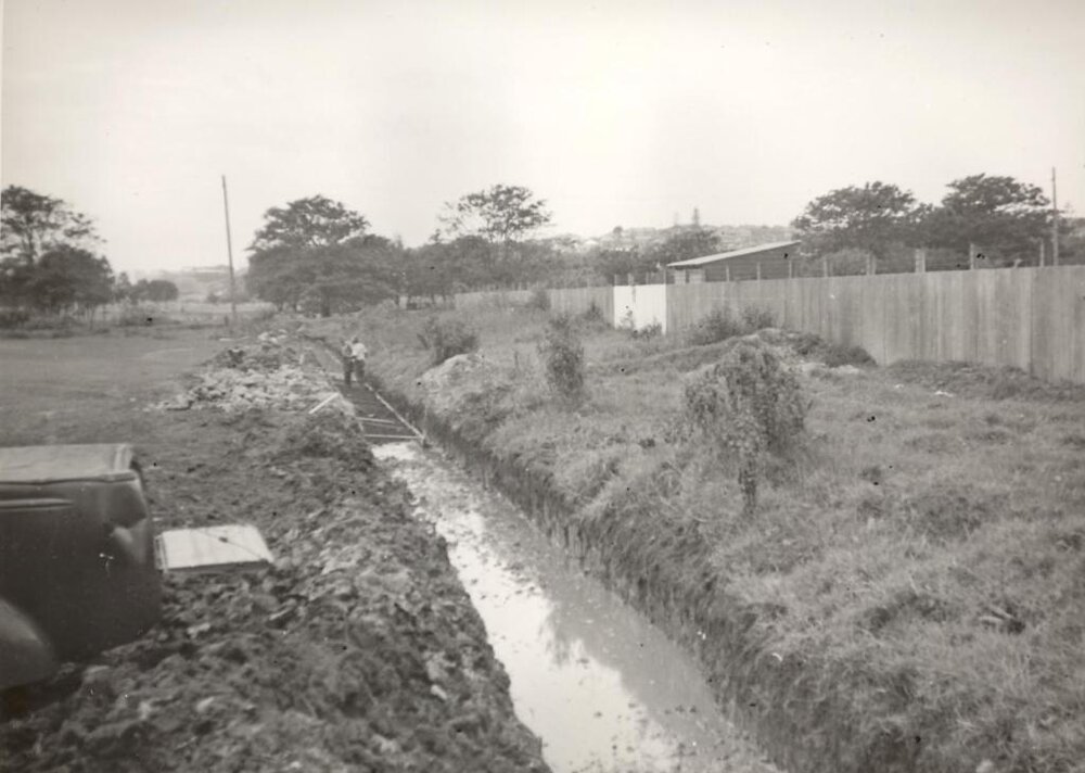 West Manly Park, construction of drain, Manly, February 1952