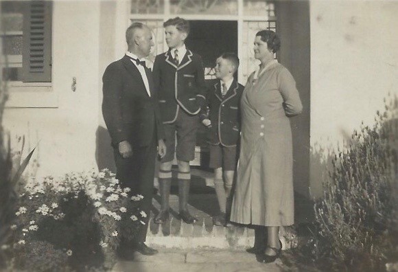 Frank, Pat, Noel and Mary Horton at the entrance to Jonah's Restaurant, Whale Beach  