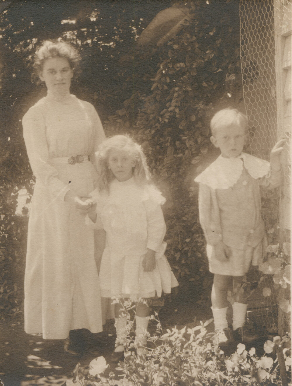 Mary Grace Fletcher, Elinor Fletcher and Wilfred Fletcher c 1912