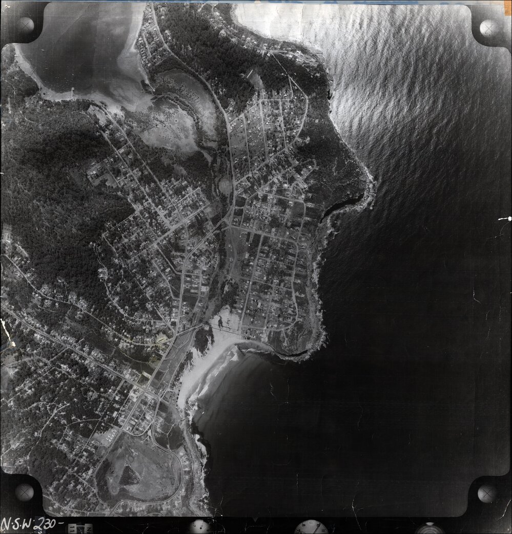 Aerial photograph of Careel Bay, Avalon Beach, 1956
