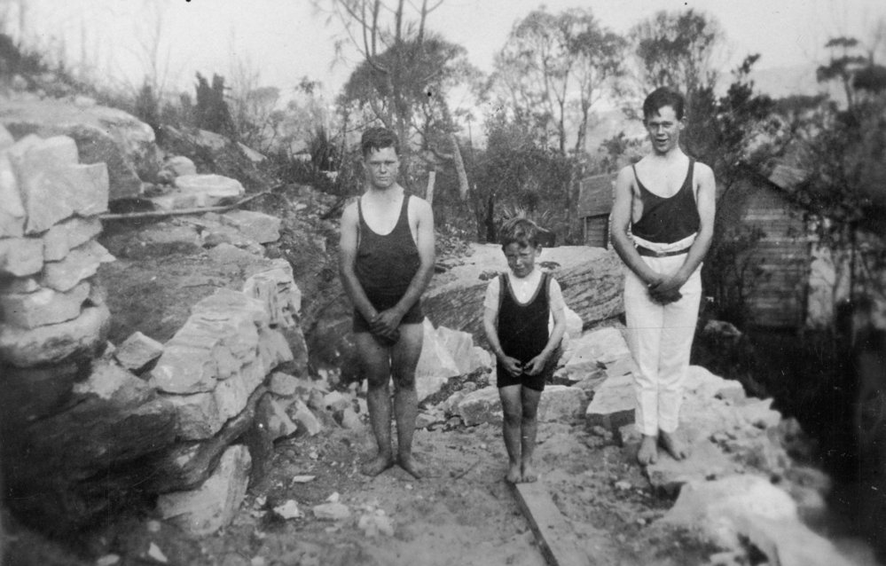 Osborne family 62 Alexander Street, Collaroy