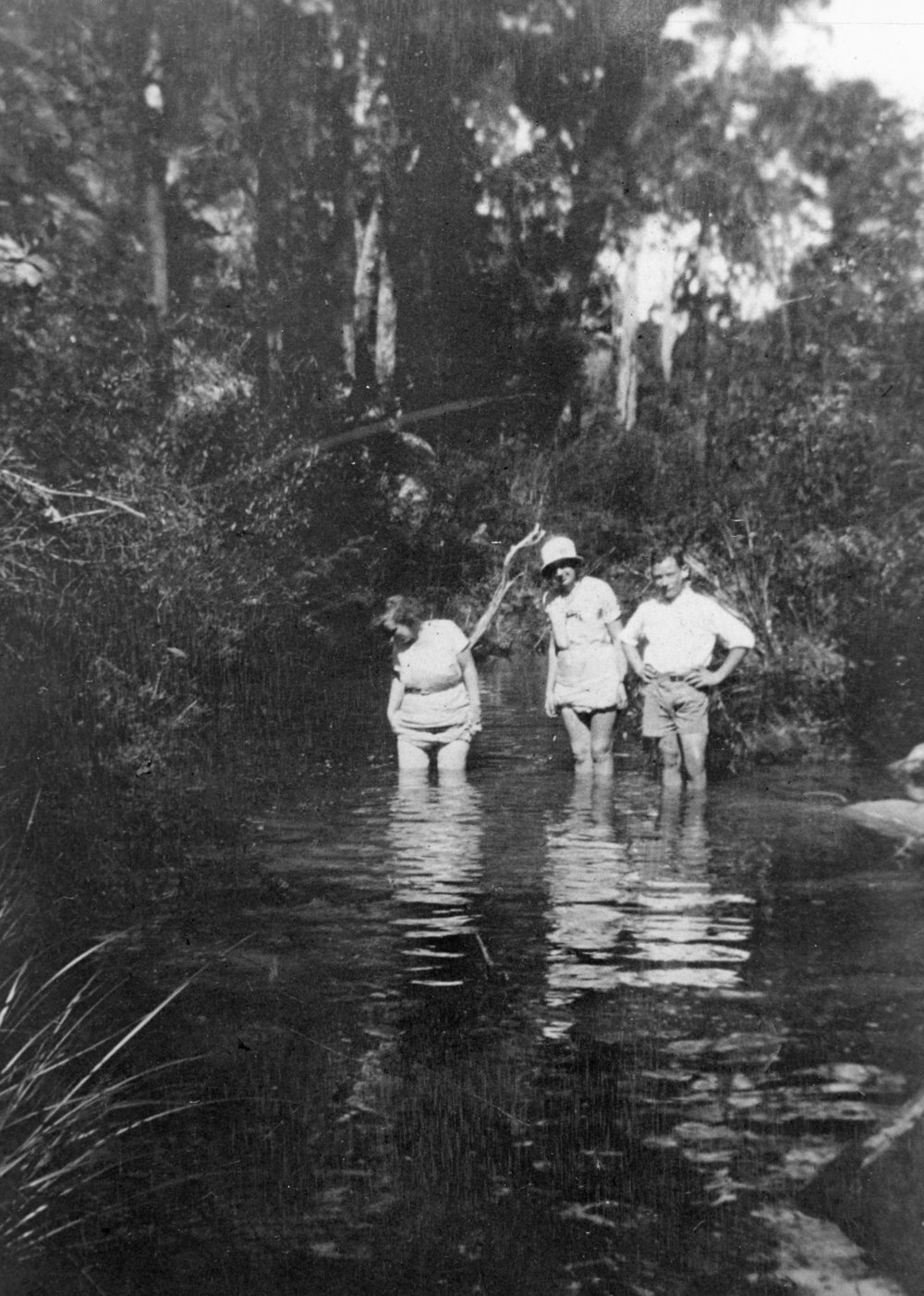 Members of Osborne Family, Deep Creek, Narrabeen