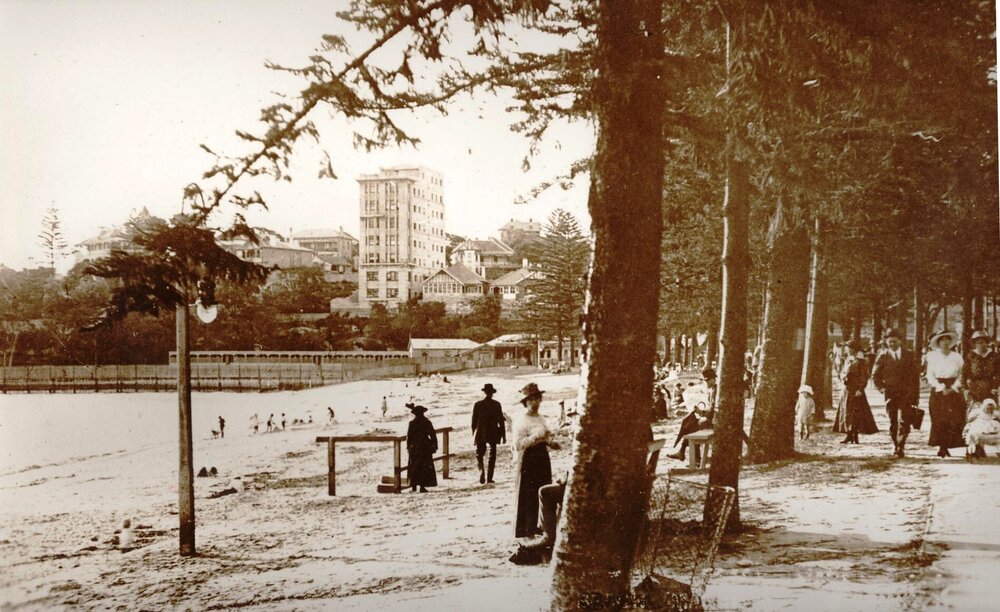 Harbour beach, Montreaux, West Esplanade Reserve, c1910s