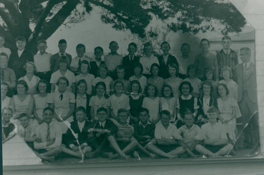 Narrabeen Public School 6th Class, Narrabeen, 1933