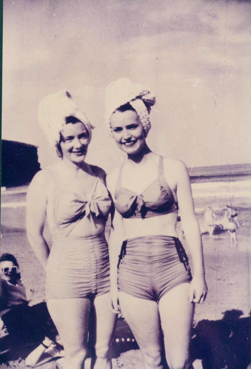 Dorothy and Glad Groom, Bilgola Beach, 1948