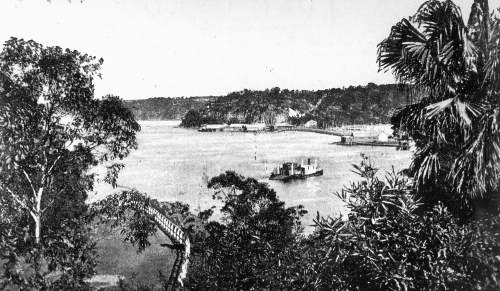 Punt crossing Middle Harbour at The Spit