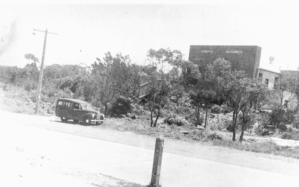A.L. Franklin Scientific Instrument Maker building 518 Pittwater Road Brookvale