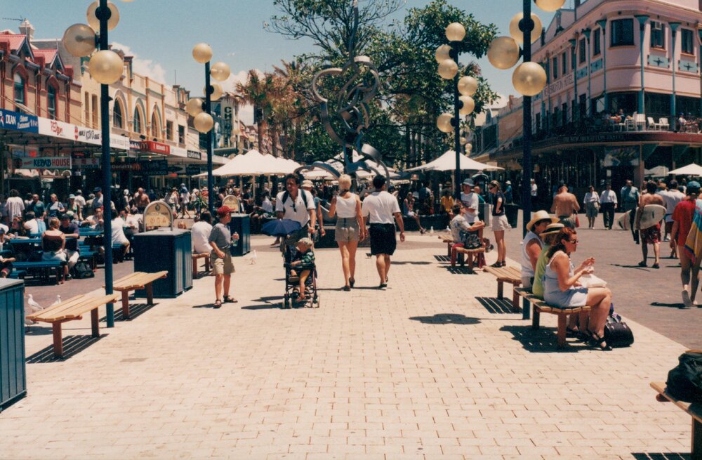 The Corso, Manly, 1998