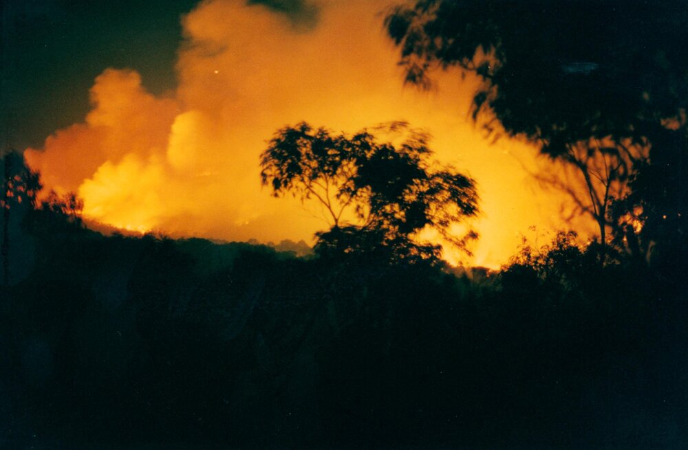 Bushfire viewed from Wakehurst Golf Club, Seaforth, 2000