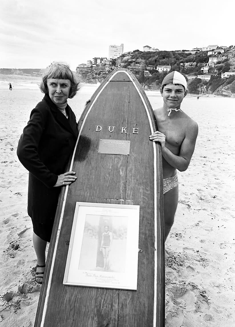 Mrs Nadine Kahanamoku, wife of Duke Kahanamoku, at Freshwater Beach