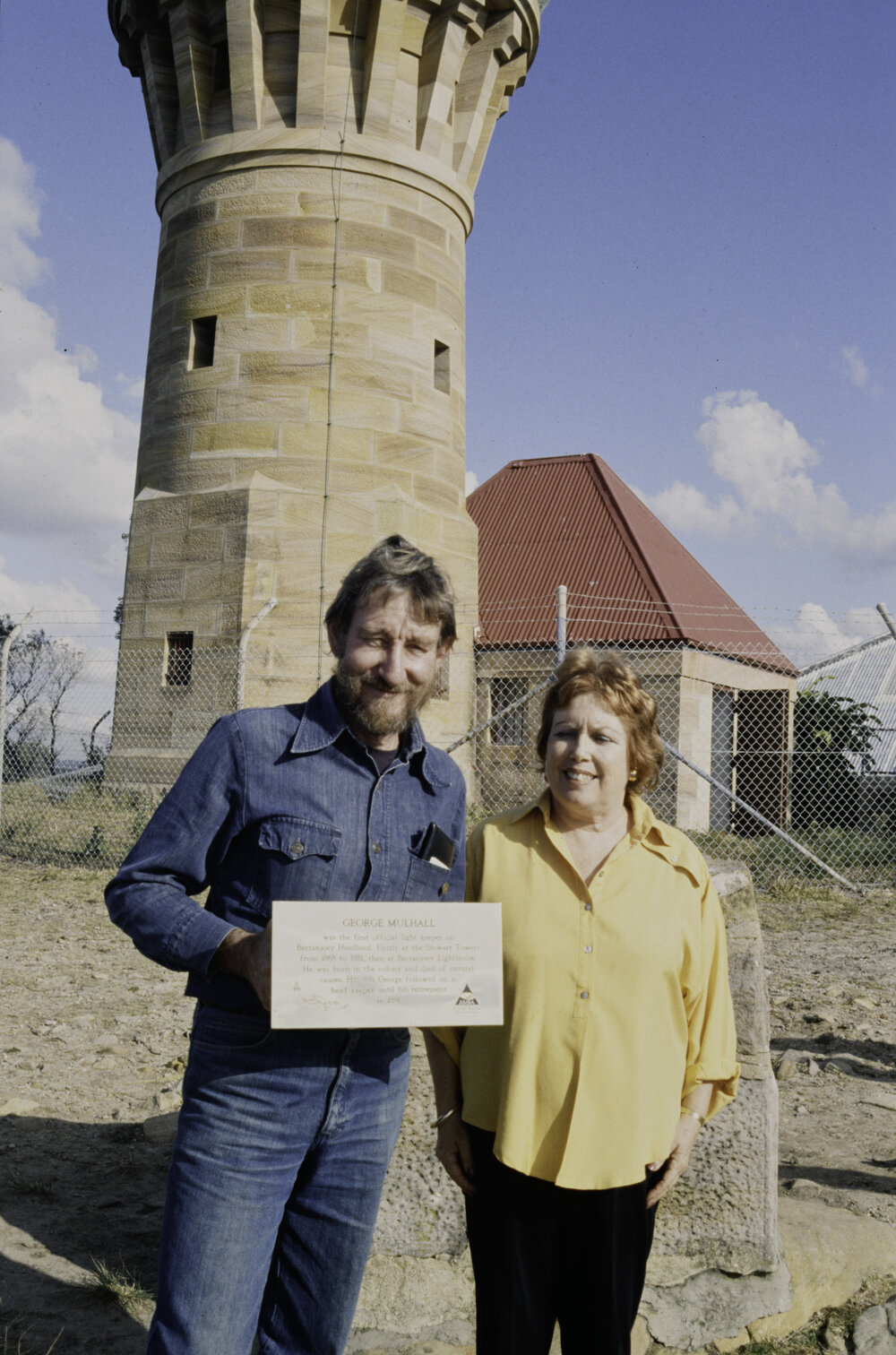 Jervis and Bridget Sparks with a plaque honoring George Mulhall, Palm Beach, 1992