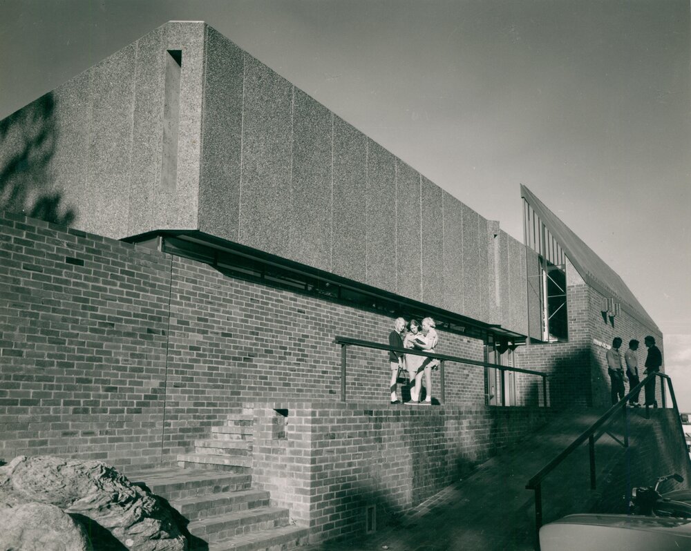 Warringah Shire Library, Dee Why