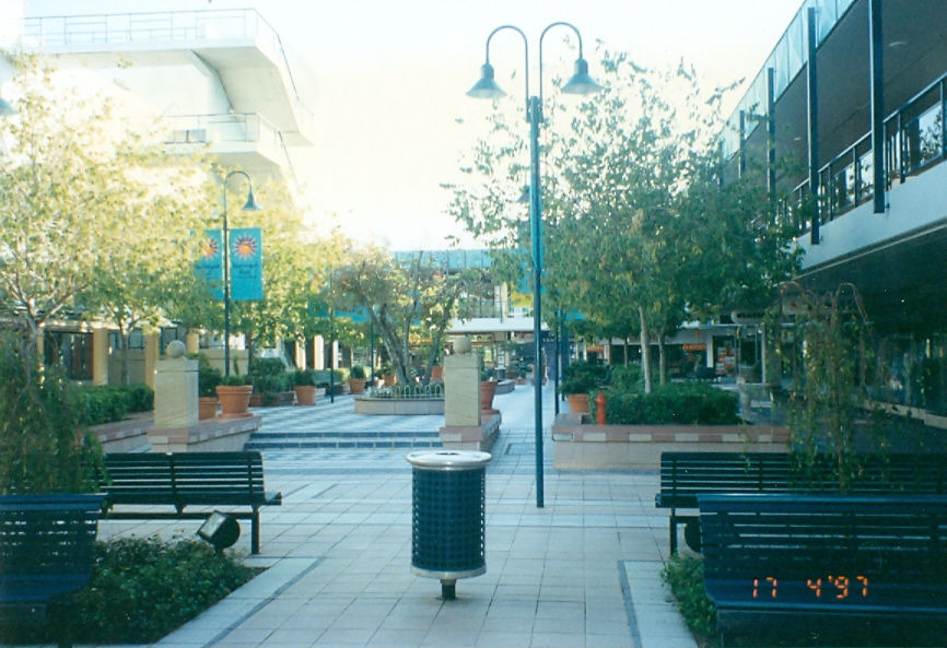 Warringah Mall prior to the first major renovations in 1998