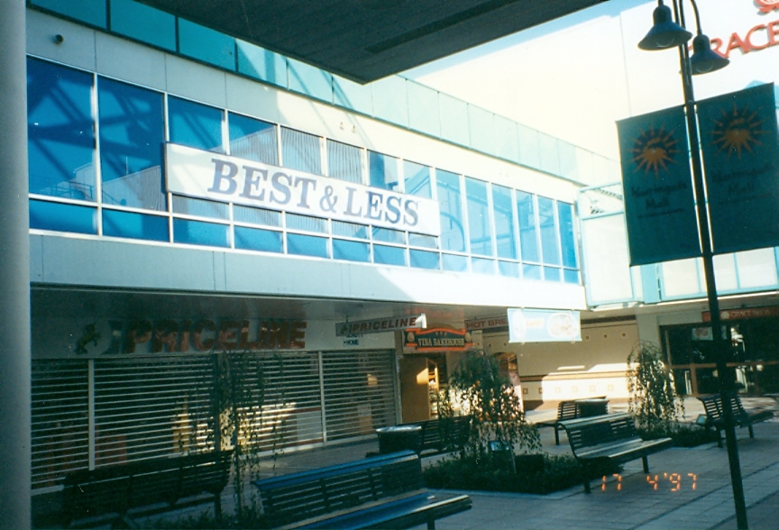 Best &amp; Less, Warringah Mall prior to 1998 additions