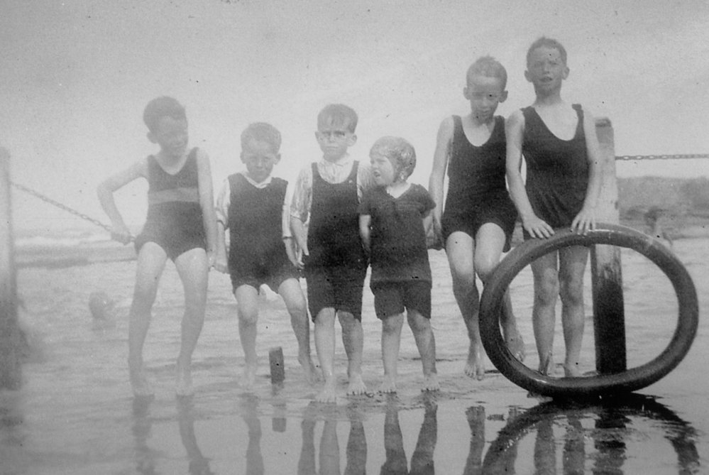 Osborne children at Collaroy Beach