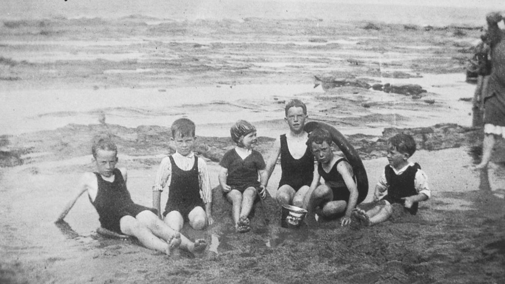 Osborne children playing at Collaroy Beach