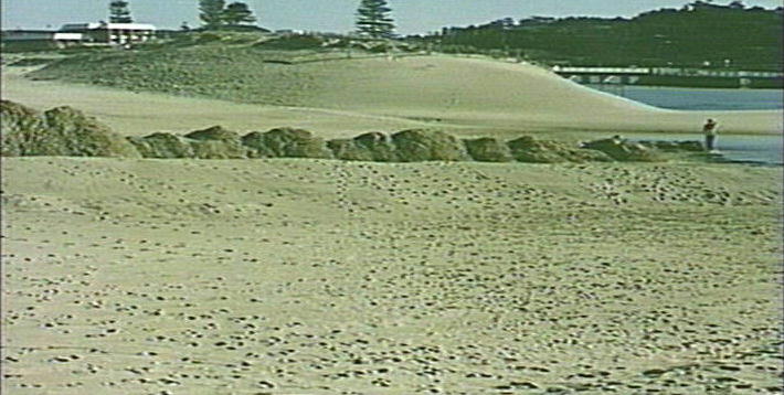 Entrance to Narrabeen Lagoon