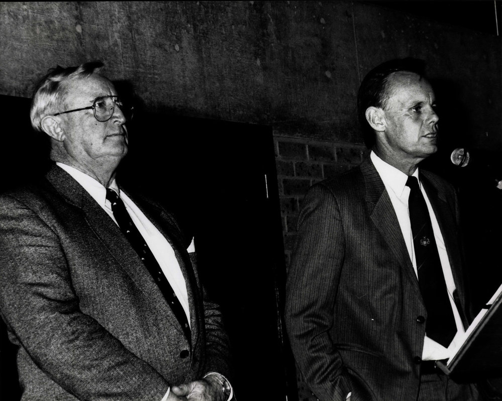 Cr Brian Green and Cr Darren Jones at a public meeting re Pittwater secession.