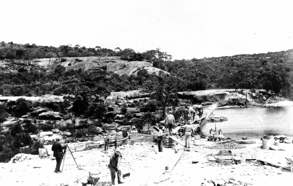 Constructing Manly Dam