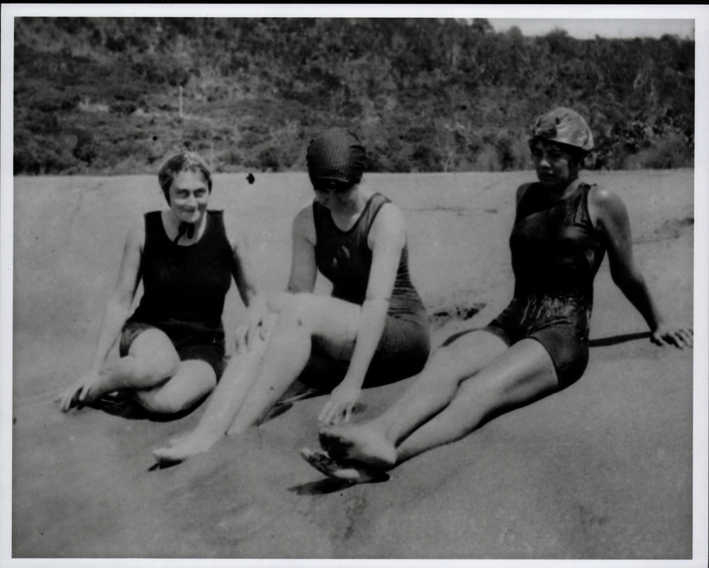 Isabel Letham and friends, Bilgola Beach