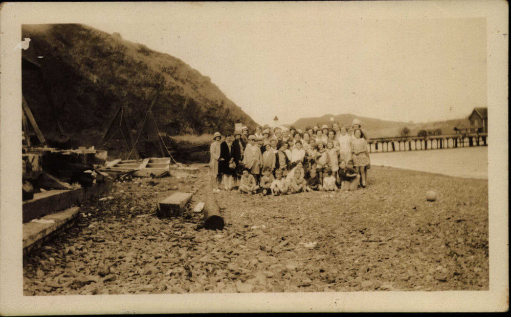 Women's City Club picnic, San Francisco