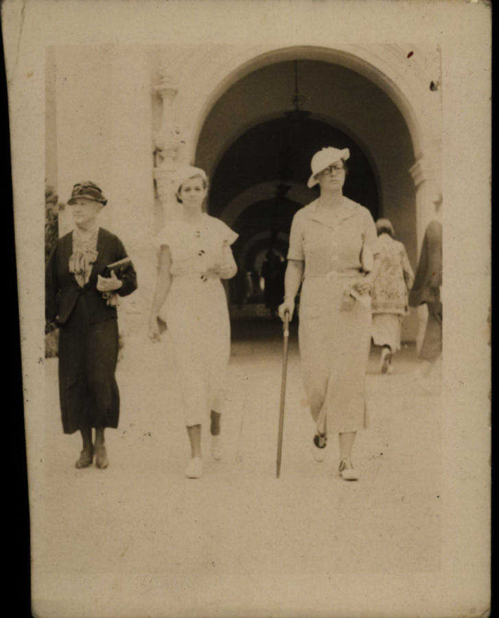 Isabel Letham and family in San Diego