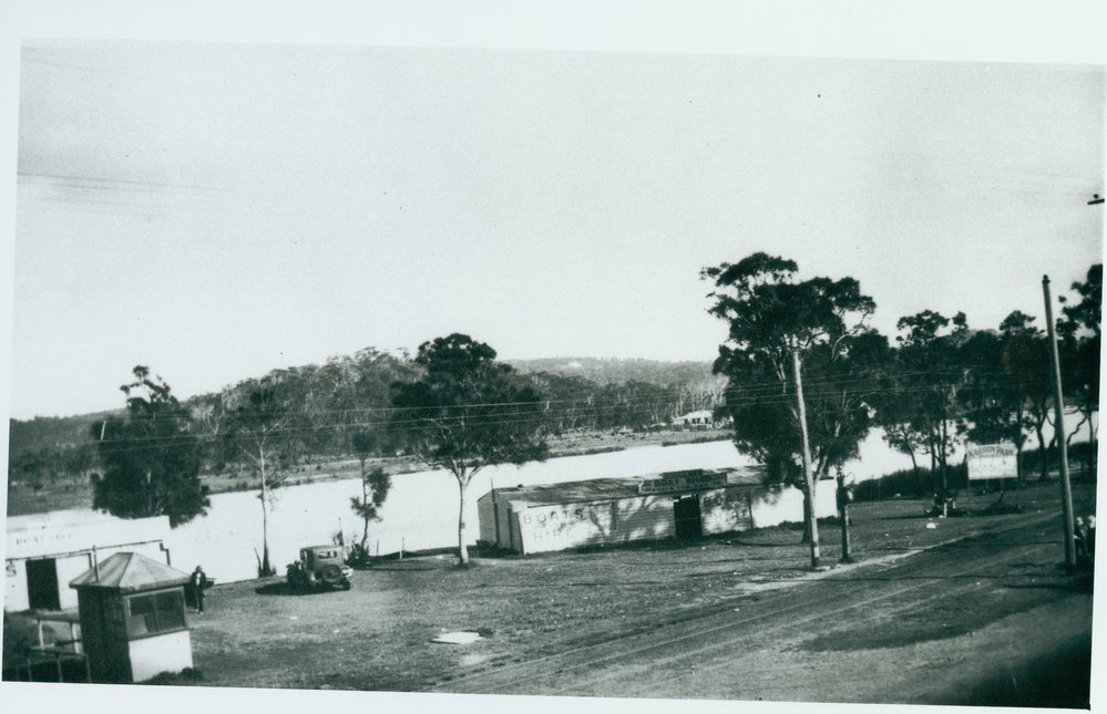 Heaton's Boat Shed and Douglas's Boat Shed, Narrabeen Lagoon
