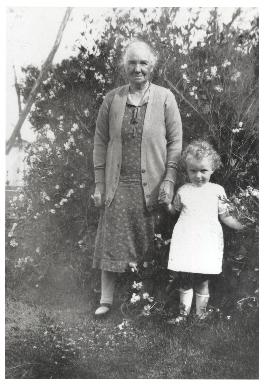 Selina Ware and Olga Larkin Stuart Street, Collaroy