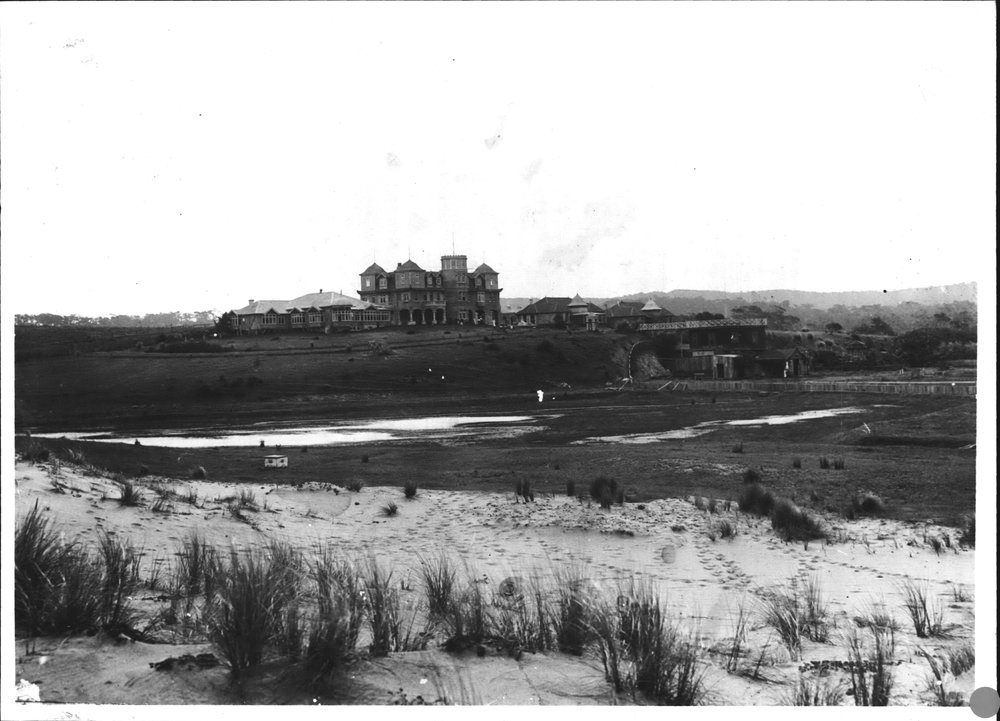 La Corniche, Mona Vale