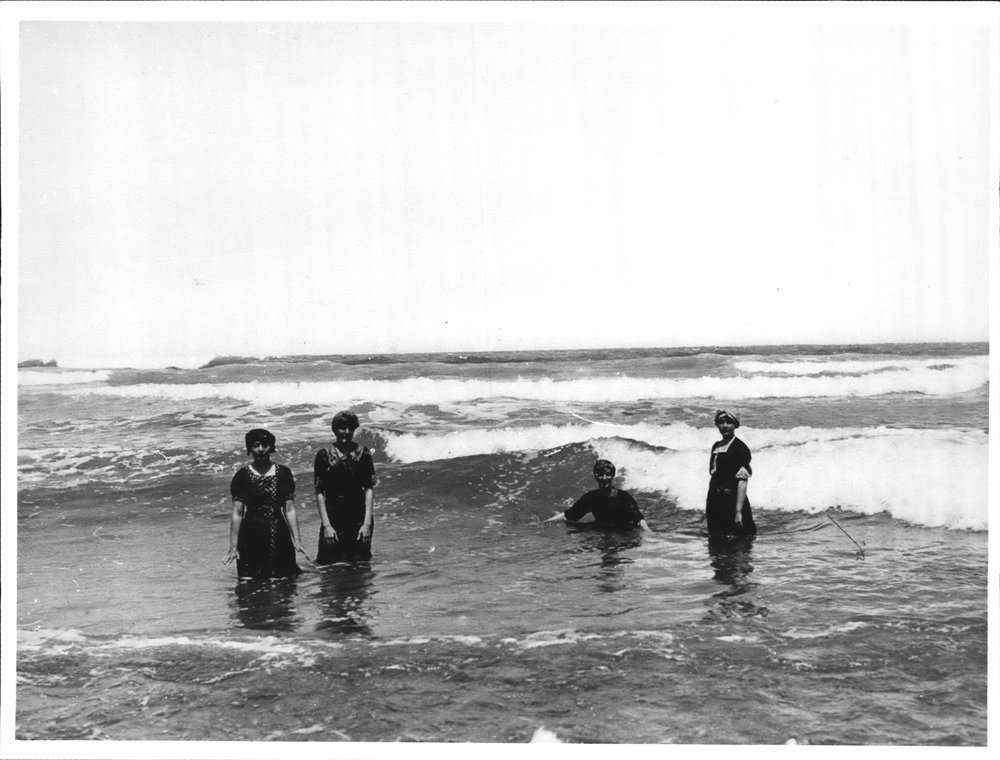 Swimming at Bilgola Beach 1913
