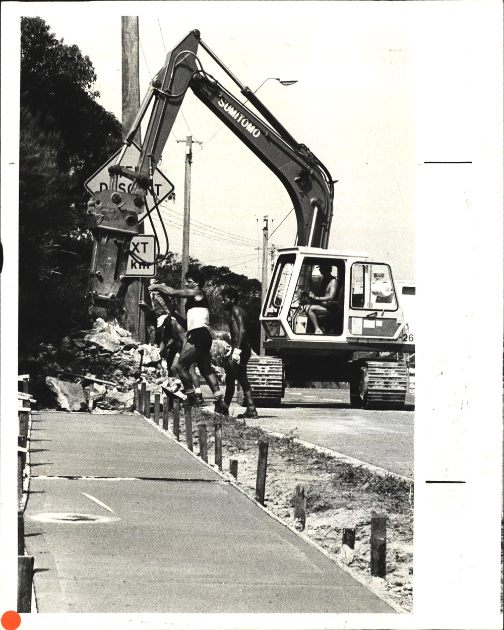 Roadworks, Warringah Road, Beacon Hill,