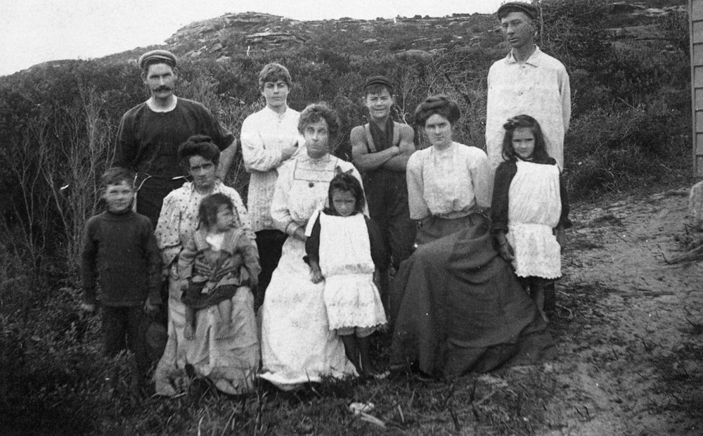 Group of people, South Curl Curl