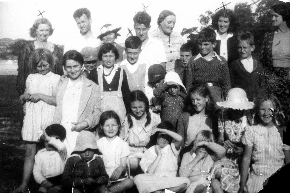 Open air Sunday School, Allambie