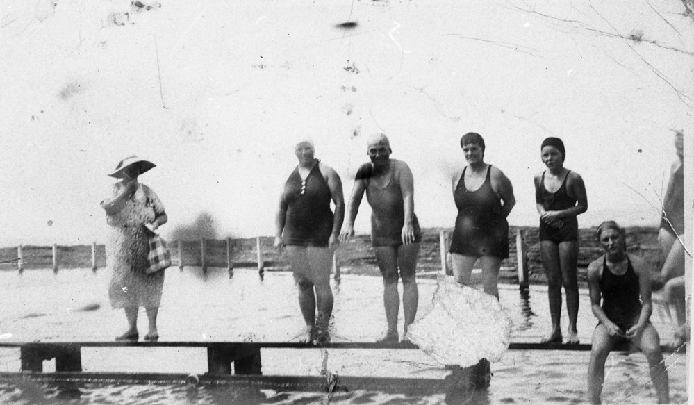 Narabeen Ladies Amateur Swimming Club members