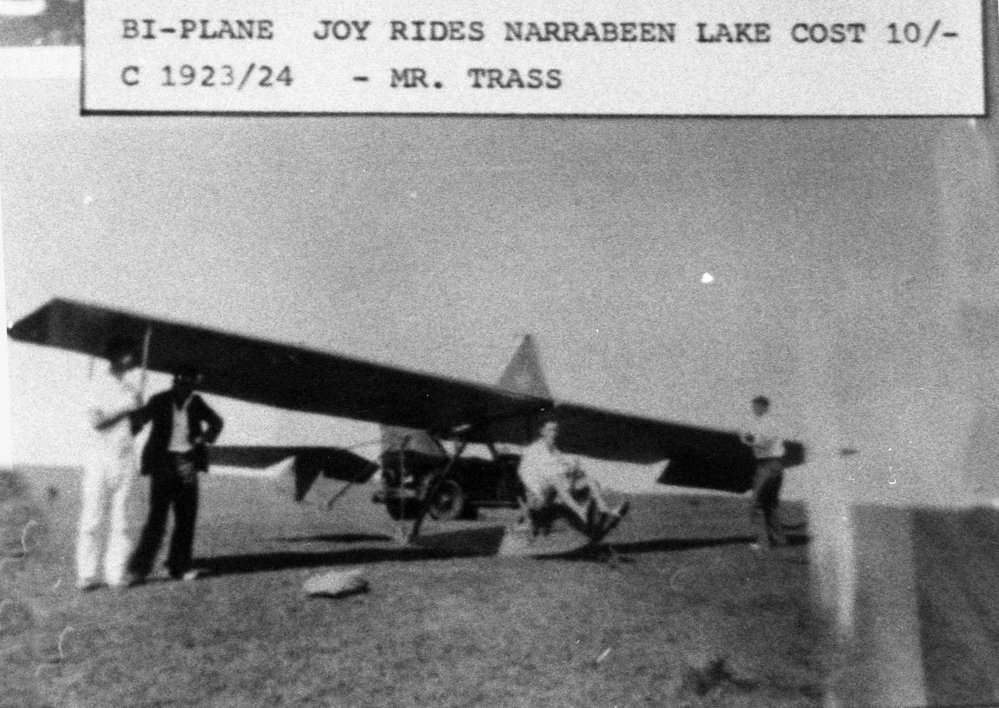 Aeroplane giving joy rides over Narrabeen Lagoon