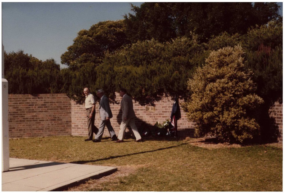 Wreath Laying at the dedication of Jacka Park Memorial Gardens, Harbord